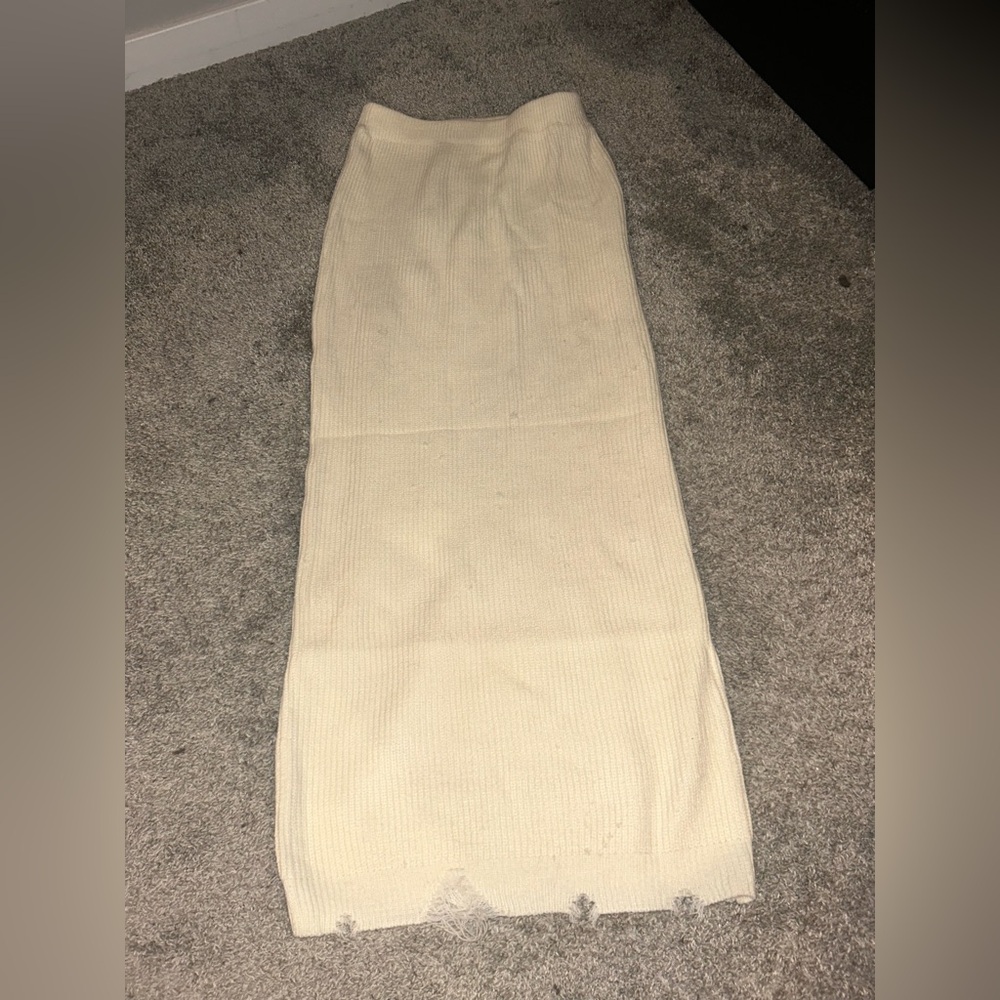 Fashion Nova Cream Maxi Skirt